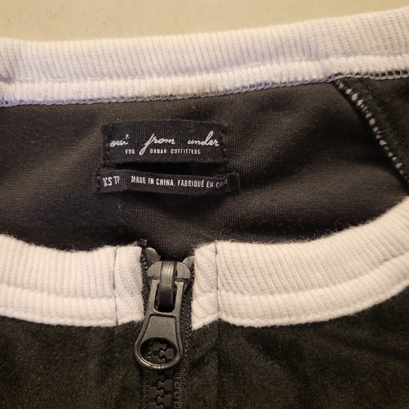 Out from Under Rockie Velour Zip front romper XS - Picture 14 of 14